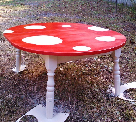 kids mushroom table